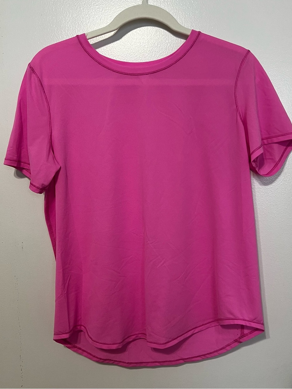 lululemon athletica Bright Fuchsia Short Sleeve Tee